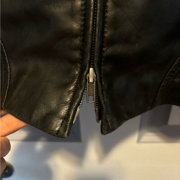 Danier, Leather Women’s Jacket, Italian Leather, Small - Picture 3 of 8